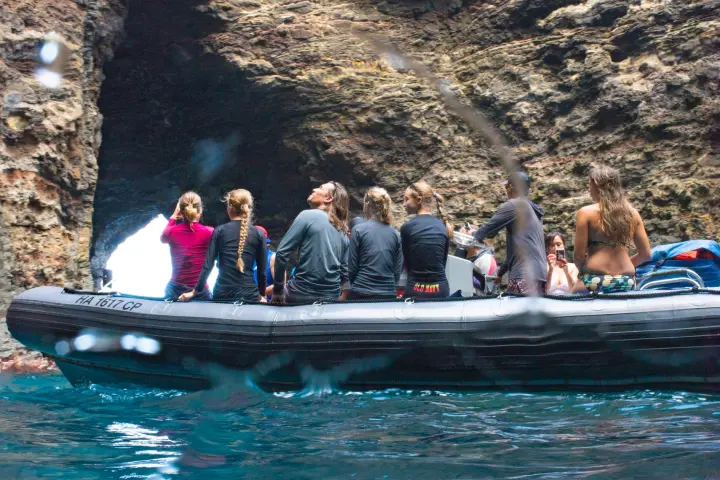 a-raft-tour-in-kauai